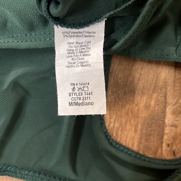 Cute green casual top - Picture 4 of 6